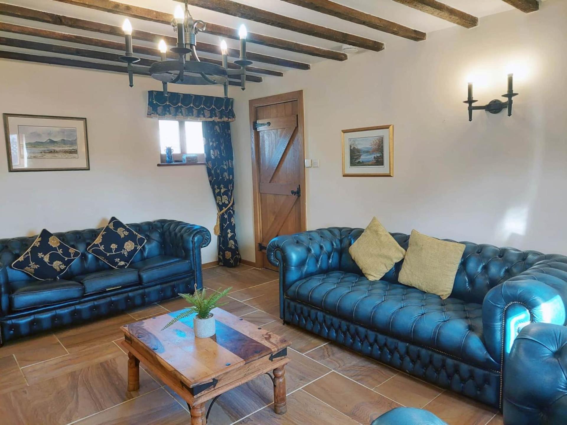 The Old Mill Barn With Hot Tub And Private Use Of Heated Pool Villa Wirral Exteriör bild